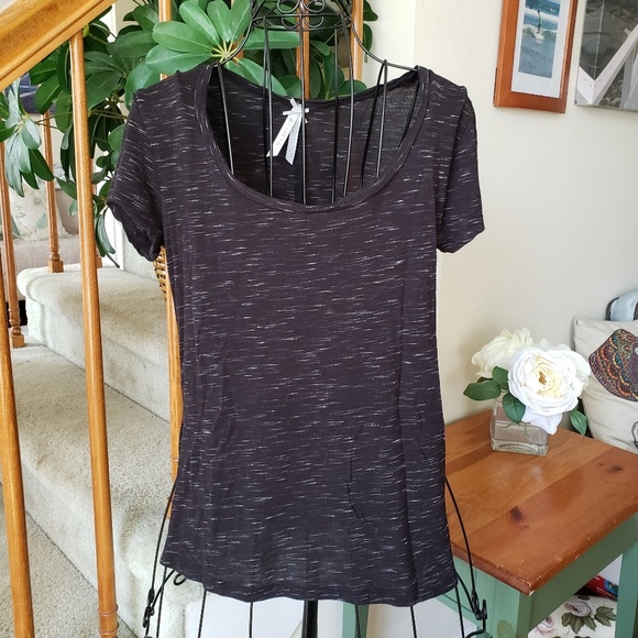 High low Tee shirt black and white size medium